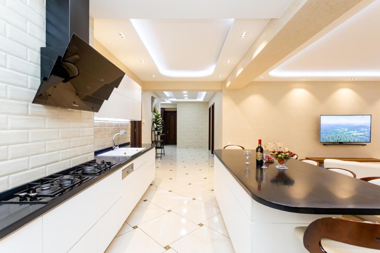 Central Cozy 3Bd-2Bath Apartment Tbilissi Extérieur photo